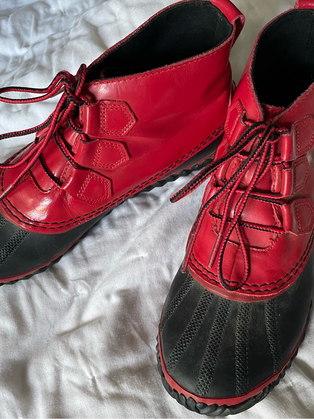 Sorel Women's Out N About Lace Up Ankle Rain Boots Size 9.5 Red Hot